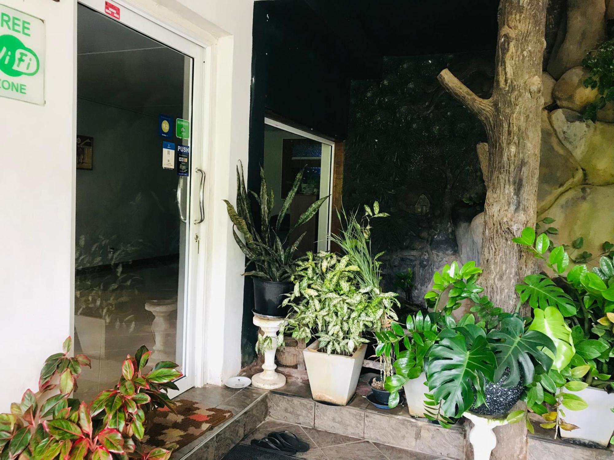 Pinidiya Resort Anuradhapura Buitenkant foto