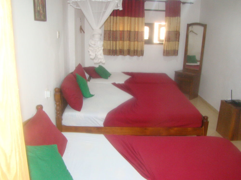 Pinidiya Resort Anuradhapura Buitenkant foto