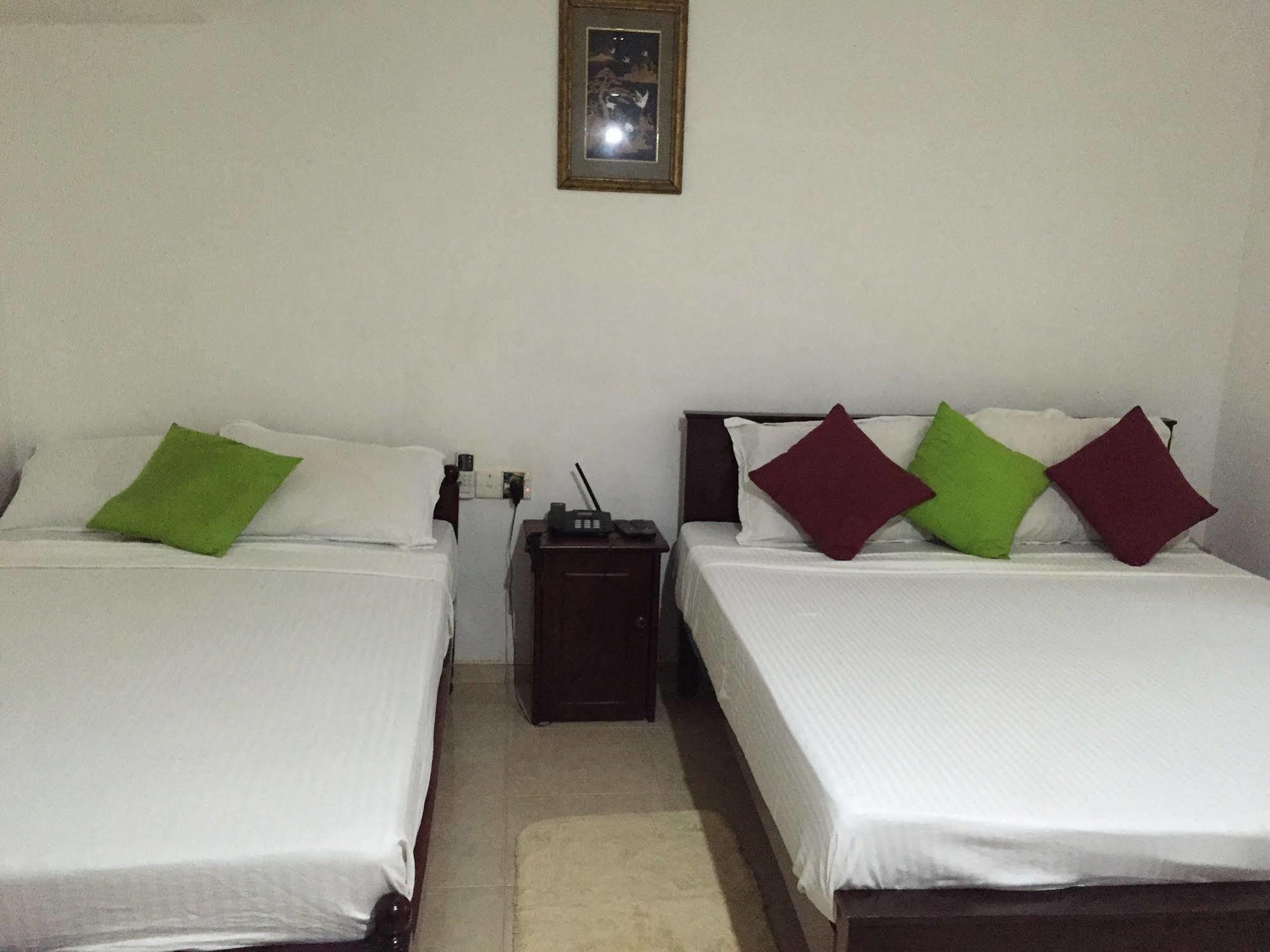 Pinidiya Resort Anuradhapura Buitenkant foto